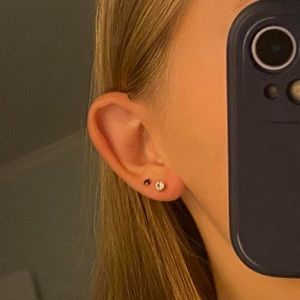 Cute stud earrings gold